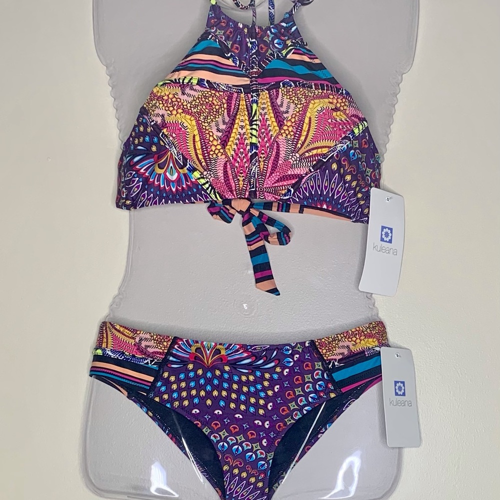 Cute halter bikini, multi color, size Small.